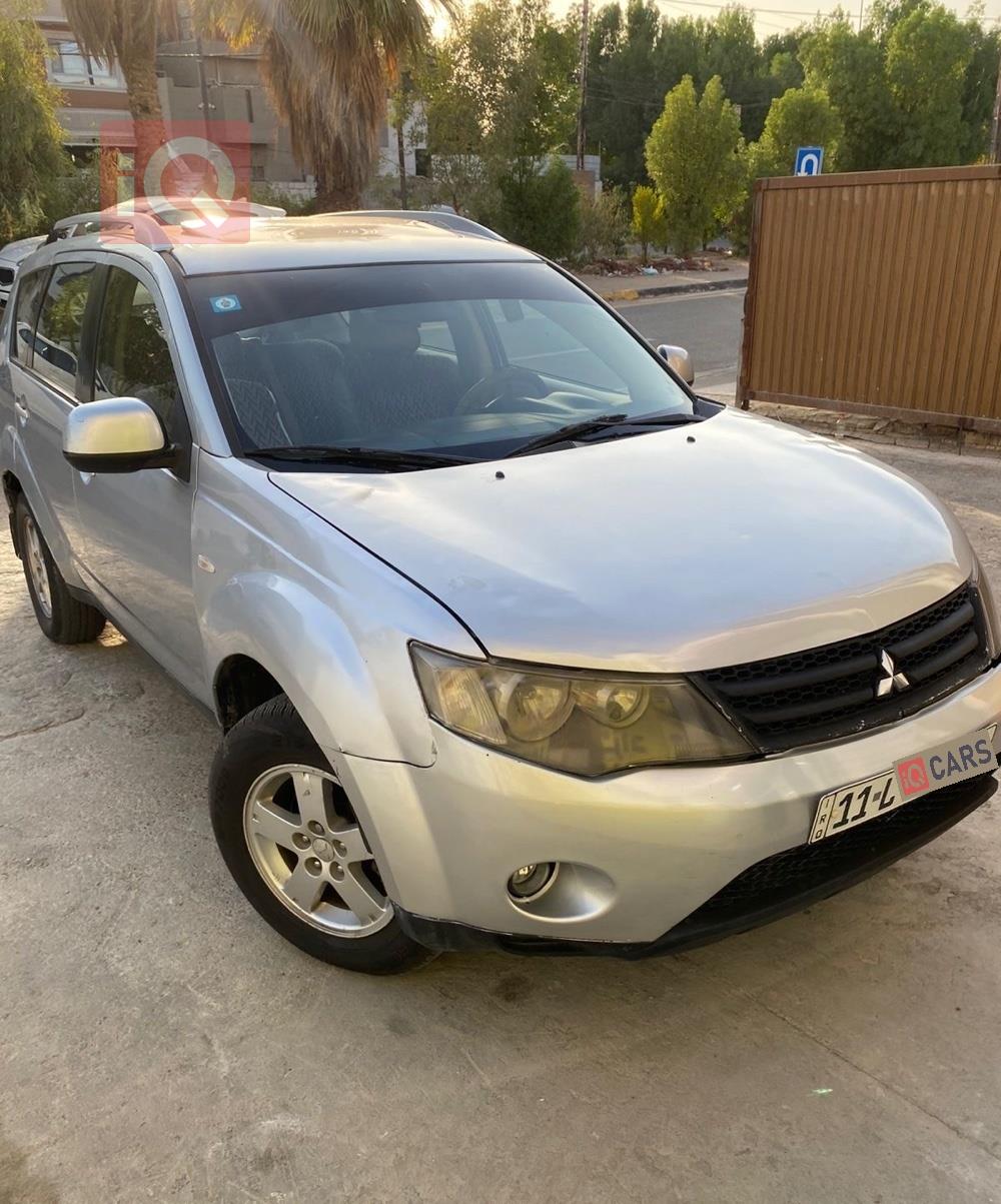 میتسوبیشی ئاوتلاندەر